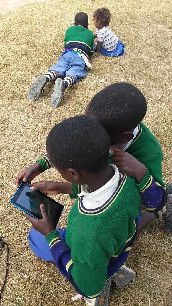 Children playing Checheza